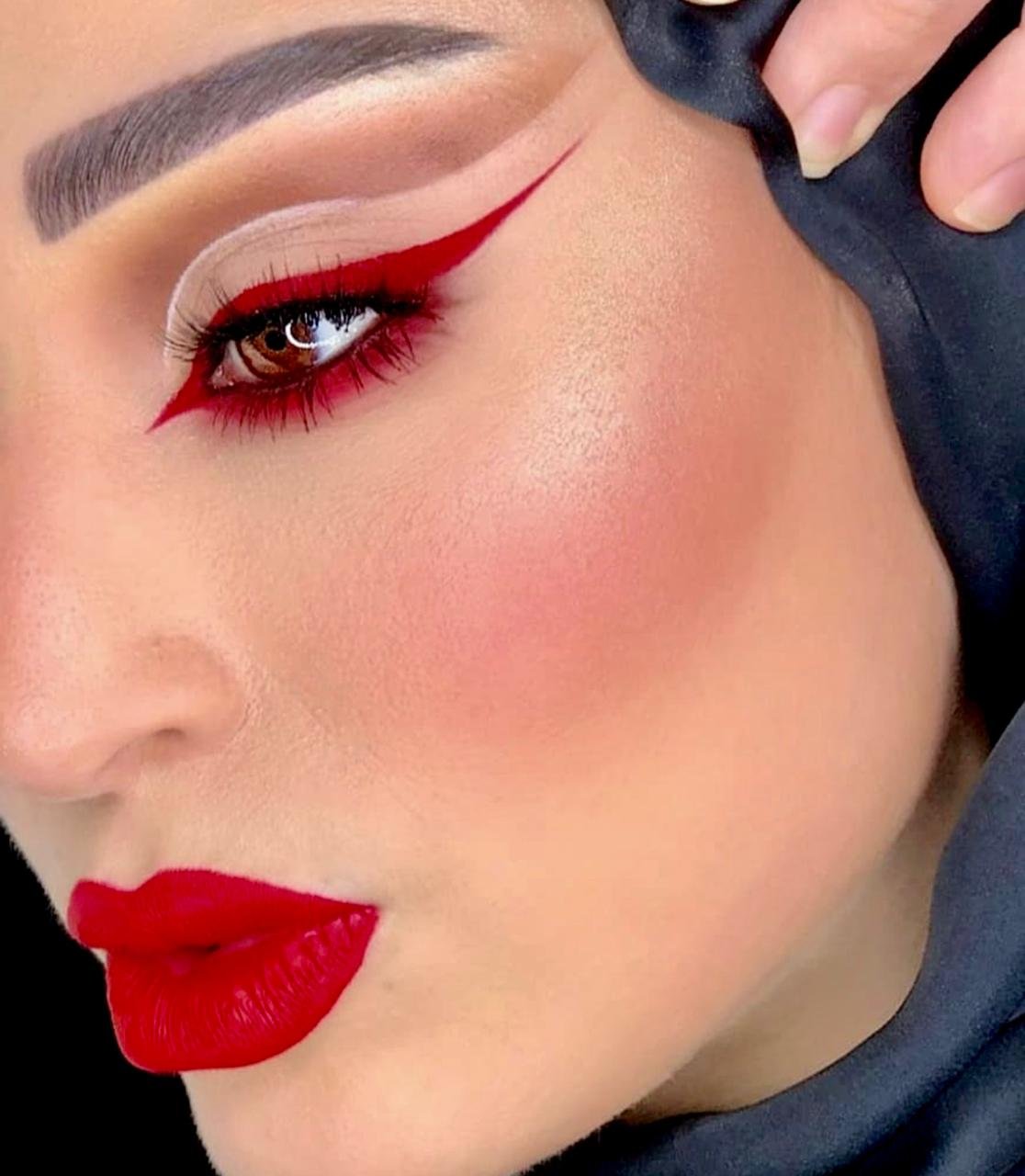 Can you Imagine a Full Makeup look Using Only Face of Dee Lipsticks 1 16441785863a74a5d50b
